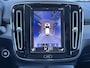 Volvo XC40 2.0 T4 190 pk Inscription Trekhaak Panoramadak Leder 360 Camera ACC Pilot Assist Harman Kardon Audio BLIS DAB Apple Carplay Android  Auto Stoelverwarming Scandinavian Line Hoge Zit 8-traps Automaat Super compleet en 1800 kg trekgewicht !