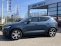 Volvo XC40 2.0 T4 190 pk Inscription Trekhaak Panoramadak Leder 360 Camera ACC Pilot Assist Harman Kardon Audio BLIS DAB Apple Carplay Android  Auto Stoelverwarming Scandinavian Line Hoge Zit 8-traps Automaat Super compleet en 1800 kg trekgewicht !