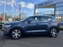 Volvo XC40 2.0 T4 190 pk Inscription Trekhaak Panoramadak Leder 360 Camera ACC Pilot Assist Harman Kardon Audio BLIS DAB Apple Carplay Android Auto Stoelverwarming Scandinavian Line Hoge Zit 8-traps Automaat Super compleet en 1800 kg trekgewicht !