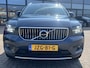 Volvo XC40 2.0 T4 190 pk Inscription Trekhaak Panoramadak Leder 360 Camera ACC Pilot Assist Harman Kardon Audio BLIS DAB Apple Carplay Android  Auto Stoelverwarming Scandinavian Line Hoge Zit 8-traps Automaat Super compleet en 1800 kg trekgewicht !