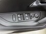 Peugeot 2008 1.2 Hybrid Allure 145pk Automaat | Apple Carplay/Android Auto | Adaptieve Cruise Control | Camera Voor + Achter | 17"LMV | Dodehoekdetectie | LED |