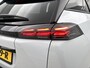 Peugeot 2008 1.2 Hybrid Allure 145pk Automaat | Apple Carplay/Android Auto | Adaptieve Cruise Control | Camera Voor + Achter | 17"LMV | Dodehoekdetectie | LED |