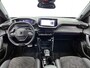 Peugeot 2008 1.2 Hybrid GT 145pk Automaat | 8 JAAR GARANTIE | Stoelmassage | Elektrische Bestuurdersstoel | Camera Voor + Achter | Full-LED | 17"LMV | Keyless Entry/Start | Stoelverwarming | Apple Carplay/Android Auto |
