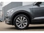 Volkswagen T-Roc 1.5 TSI Style | Achteruitrijcamera | Trekhaak | AppleCarplay/Androidauto | adaptief Cruise control | Parkeersensor voor en achter | Stoelverwarming | | Achteruitrijcamera | Cruise control adaptief | Multimedia-voorbereiding