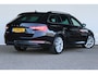 Skoda Superb Combi 1.4 TSI iV Business Edition | Uitklapbare trekhaak | Camera | Cruise controle adaptief | Stoel- & stuurverwarming | Navigatie |