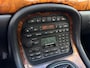 Jaguar XJR 4.0 V8 Automaat | Schuifdak | Vogels LPG G3 | Harman/Kardon | Leder | Stoelverwarming | Youngtimer | Clima | PDC |