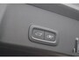 Volvo XC40 1.5 T3 Business Pro | Achteruitrijcamera | Parkeersensoren | Stoelverwarming | Lederen Bekleding | Lichtmetalen Velgen 19 inch | Navigatie | Apple Carplay | Android Auto | Cruise Control Adaptief