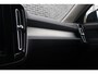 Volvo XC40 1.5 T3 Business Pro | Achteruitrijcamera | Parkeersensoren | Stoelverwarming | Lederen Bekleding | Lichtmetalen Velgen 19 inch | Navigatie | Apple Carplay | Android Auto | Cruise Control Adaptief