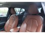 Volvo XC40 1.5 T3 Business Pro | Achteruitrijcamera | Parkeersensoren | Stoelverwarming | Lederen Bekleding | Lichtmetalen Velgen 19 inch | Navigatie | Apple Carplay | Android Auto | Cruise Control Adaptief