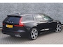 Volvo V60 2.0 B3 Momentum | Lederen Bekleding | Stoel- en stuurverwarming | Achteruitrijcamera | Parkeersensoren voor + achter | Navigatie | Verwarmde Voorruit | Apple Carplay | Android Auto |