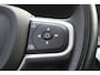 Volvo V60 2.0 B3 Momentum | Lederen Bekleding | Stoel- en stuurverwarming | Achteruitrijcamera | Parkeersensoren voor + achter | Navigatie | Verwarmde Voorruit | Apple Carplay | Android Auto |