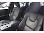 Volvo V60 2.0 B3 Momentum | Lederen Bekleding | Stoel- en stuurverwarming | Achteruitrijcamera | Parkeersensoren voor + achter | Navigatie | Verwarmde Voorruit | Apple Carplay | Android Auto |