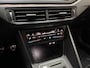 Volkswagen Taigo 1.5 TSI R-Line 150 PK 3x R-Line / Carplay / IQ-Light / Alcantara / Virtual Cockpit / Adapt. Cruise / Afn. Trekhaak / Stoelverwarming / Keyless / Camera / 18'' LMV
