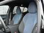 Volvo EX30 Single Motor Ext Range Plus Black Ed Europa 69 kWh | Adaptieve Cruise Control | Stoel- stuurwielverwarming | Harman Kardon | Park Assist Camera achter | Keyless | Google Services | Extra getint glas achter