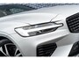 Volvo V60 2.0 T6 Recharge AWD R-Design | Plug-in Hybrid (PHEV) | Panoramadak | Trekhaak | Achteruitrijcamera | Elektrische Achterklep | Keyless Entry | Stoelverwarming | Navigatie | Apple Carplay | Android Auto