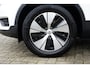 Volvo XC40 T5 Recharge Inscription Expression | Panoramisch Schuif-kanteldak | AppleCarplay & AndroidAuto | Verwarmbare voorstoelen en stuurwiel | Premium audio by Harman Kardon | Adaptieve cruise control | Keyless