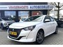Peugeot 208 Benzine 5-deurs * Style Edition * * Navigatie * Airco * L.M. Velgen * Parkeersensoren * Apple Carplay / Android Auto * Cruise Control * Leder Stuurwiel * Vingerhoets; Vierde Generatie Eersteklas Service. Al meer dan 100 jaar een begrip in de Brabantse Kempen.