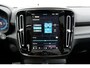 Volvo XC40 Recharge Pro | Panoramadak met schuif-/kantelfunctie | Verwarmbare voorstoelen en stuurwiel | Premium audio by Harman Kardon | Warmtepomp | Adaptieve cruise control | Elektrische achterklep | Achteruitrijcamera |