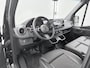 Mercedes-Benz Sprinter 319 CDI 190 PK | L2 H2 | AUTOMAAT | PRO | LED | KUNSTLEDER ZWART BEKLEDING | CAMERA | BETIMMERDE LAADRUIMTE | CARPLAY EN ANDROID AUTO | CRUISE | AIRCO | 17" LICHTMETALEN VELGEN | LUCHTGEVEERDE BESTUURDERSSTOEL