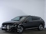 Volkswagen Arteon Shooting Brake R-Line 1.4 TSI eHybrid 218 PK | IQ Matrix LED | Leder | Trekhaak | DCC | Panoramadak | Stoelverwarming Voor & Achter | Elek. Verstelbare Stoelen | Side Assist |