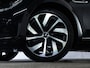Volkswagen Arteon Shooting Brake R-Line 1.4 TSI eHybrid 218 PK | IQ Matrix LED | Leder | Trekhaak | DCC | Panoramadak | Stoelverwarming Voor & Achter | Elek. Verstelbare Stoelen | Side Assist |