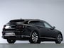 Volkswagen Arteon Shooting Brake R-Line 1.4 TSI eHybrid 218 PK | IQ Matrix LED | Leder | Trekhaak | DCC | Panoramadak | Stoelverwarming Voor & Achter | Elek. Verstelbare Stoelen | Side Assist |