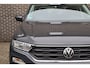 Volkswagen T-Roc 1.5 TSI 150pk Style Business | Trekhaak | Navigatie | Elektrische Achterklep | Volautomatische Airconditioning