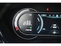 Kia Niro EV e-Niro DynamicLine 64 kWh 3 Fase | Parelmoer wit | SOH 100% | Keyless | Camera | Adaptive Cruise