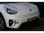 Kia Niro EV e-Niro DynamicLine 64 kWh 3 Fase | Parelmoer wit | SOH 100% | Keyless | Camera | Adaptive Cruise