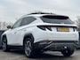 Hyundai Tucson Premium Sky 1.6 T-GDI HEV 230pk | SCHUIFKANTELDAK | LEDEREN BEKLEDING | STOELVENTILATIE & VERWARMING | BLIND SPOT CAMERA | NED. AUTO |