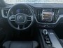 Volvo XC60 Plug-in Hybrid T6 AWD Plus Dark | Long Range | Harman Kardon audio | 360 graden camera | Stoel- en stuurverwarming | Adaptive cruise control | Voorruitverwarming | Dode hoek detectie BLIS | Actieve LED koplampen | Verwarmbare achterbank | Getint glas |