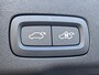 Volvo XC60 Plug-in Hybrid T6 AWD Plus Dark | Long Range | Harman Kardon audio | 360 graden camera | Stoel- en stuurverwarming | Adaptive cruise control | Voorruitverwarming | Dode hoek detectie BLIS | Actieve LED koplampen | Verwarmbare achterbank | Getint glas |