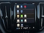 Volvo XC60 Plug-in Hybrid T6 AWD Plus Dark | Long Range | Harman Kardon audio | 360 graden camera | Stoel- en stuurverwarming | Adaptive cruise control | Voorruitverwarming | Dode hoek detectie BLIS | Actieve LED koplampen | Verwarmbare achterbank | Getint glas |