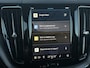 Volvo XC60 Plug-in Hybrid T6 AWD Plus Dark | Long Range | Harman Kardon audio | 360 graden camera | Stoel- en stuurverwarming | Adaptive cruise control | Voorruitverwarming | Dode hoek detectie BLIS | Actieve LED koplampen | Verwarmbare achterbank | Getint glas |