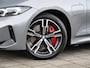 BMW 3-Serie Touring 330e 292 Pk Automaat M Sportpakket Pro Schuifdak / Apple Carplay / Head-Up / Keyless