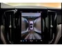 Volvo XC60 2.0 T8 AWD 287kW/390pk Aut8 Plug-in hybrid Ultimate Dark LUCHTVERING + HARMAN/KARDON + PANORAMADAK + EL.TREKHAAK + 360 CAMERA + PILOT ASSIST + HEAD-UP + ADAPT.CRUISE + LANE ASSIST + PARKSENSOREN V&A + 21" LM-VELGEN!!