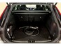 Volvo XC60 2.0 T8 AWD 287kW/390pk Aut8 Plug-in hybrid Ultimate Dark LUCHTVERING + HARMAN/KARDON + PANORAMADAK + EL.TREKHAAK + 360 CAMERA + PILOT ASSIST + HEAD-UP + ADAPT.CRUISE + LANE ASSIST + PARKSENSOREN V&A + 21" LM-VELGEN!!