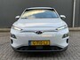 Hyundai Kona Electric EV Premium 64 kWh / Automaat / Navigatie / Cruise Control Adaptief / Trekhaak / Climate Control / Camera / Stoel verwarming/verkoeling / stuurwielverwarming / Head-up / Leder