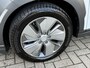 Hyundai Kona Electric EV Premium 64 kWh / Automaat / Navigatie / Cruise Control Adaptief / Trekhaak / Climate Control / Camera / Stoel verwarming/verkoeling / stuurwielverwarming / Head-up / Leder