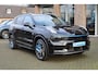 Lynk & Co 01 1.5 MY23! 6.6 Kwh ZWARTE-HEMEL ROLHOES MY23 360-CAMERA PANO/SCHUIF INFINITY DAB NAVI CARPLAY STOELVERWARMING ELEK.ACHTERKLEP 20"LMV
