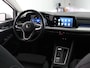 Volkswagen Golf Variant 1.0 eTSI Life (NL-Auto / Trekhaak / Massage / ACC / Carplay / 17'')