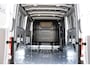 Volkswagen Crafter 35 2.0 TDI L3H2 Highline PB Edition Adaptieve Cruise, Camera, Carplay, Clima, LED, Stoelverwarming, Multimedia, Sensoren, Uniek!