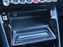 Peugeot e-2008 EV GT Pack 50 kWh Alcantara bekleding | Adeptieve cruise control | Led verlichting interieur | Stoelverwarming | Keyless start | Apple carplay & Android auto