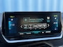 Peugeot e-2008 EV GT Pack 50 kWh Alcantara bekleding | Adeptieve cruise control | Led verlichting interieur | Stoelverwarming | Keyless start | Apple carplay & Android auto