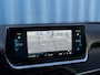 Peugeot e-2008 EV GT Pack 50 kWh Alcantara bekleding | Adeptieve cruise control | Led verlichting interieur | Stoelverwarming | Keyless start | Apple carplay & Android auto