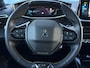 Peugeot e-2008 EV GT Pack 50 kWh Alcantara bekleding | Adeptieve cruise control | Led verlichting interieur | Stoelverwarming | Keyless start | Apple carplay & Android auto