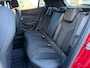 Peugeot e-2008 EV GT Pack 50 kWh Alcantara bekleding | Adeptieve cruise control | Led verlichting interieur | Stoelverwarming | Keyless start | Apple carplay & Android auto