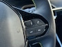 Peugeot e-2008 EV GT Pack 50 kWh Alcantara bekleding | Adeptieve cruise control | Led verlichting interieur | Stoelverwarming | Keyless start | Apple carplay & Android auto