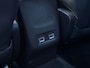 Peugeot e-2008 EV GT Pack 50 kWh Alcantara bekleding | Adeptieve cruise control | Led verlichting interieur | Stoelverwarming | Keyless start | Apple carplay & Android auto
