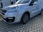 Peugeot Partner 120 1.6 BlueHDi 100 L1 Premium Pack S&S Navi | Cruise | Trekhaak | PDC | Bumpers in kleur